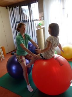 Physiotherapie für Säuglinge und Kinder nach Bobath in der Praxis für Physiotherapie Landstuhl